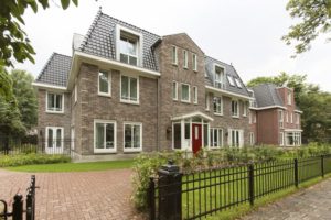 Artikel de Voorzijde De Nieuwe Antoniehof in Epe 600 bij 400